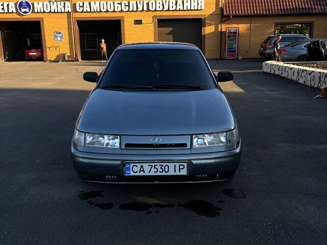 Серый ВАЗ 2110, объемом двигателя 1.6 л и пробегом 211 тыс. км за 2500 $, фото 1 на Automoto.ua