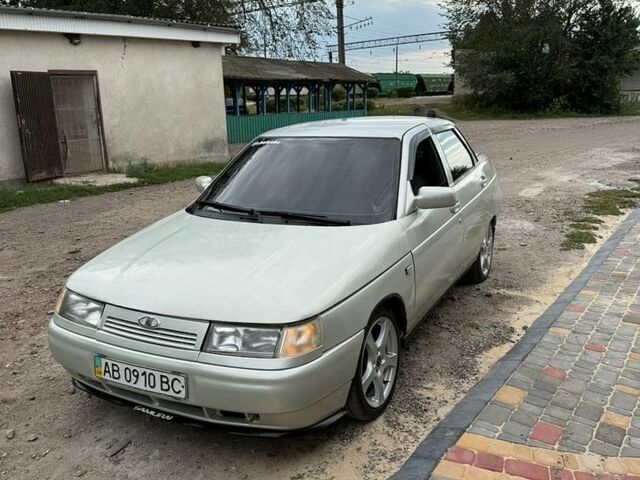Серый ВАЗ 2110, объемом двигателя 1.6 л и пробегом 300 тыс. км за 1700 $, фото 1 на Automoto.ua