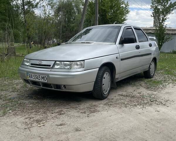 Серый ВАЗ 2110, объемом двигателя 1.6 л и пробегом 140 тыс. км за 2000 $, фото 1 на Automoto.ua