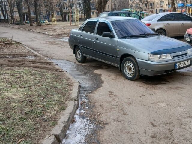 Серый ВАЗ 2110, объемом двигателя 1 л и пробегом 7 тыс. км за 1550 $, фото 1 на Automoto.ua