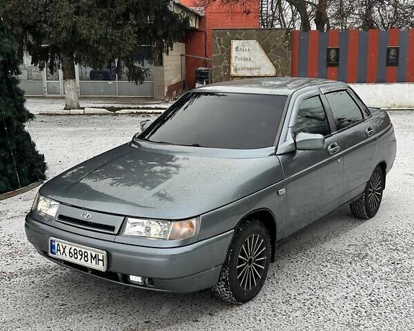 Сірий ВАЗ 2110, об'ємом двигуна 1.6 л та пробігом 250 тис. км за 2499 $, фото 1 на Automoto.ua