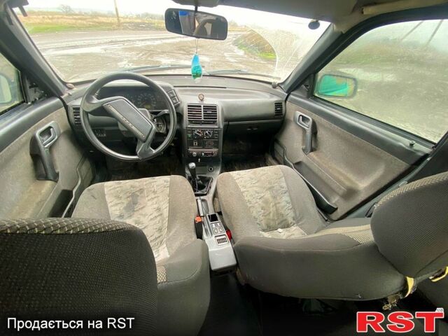 Сірий ВАЗ 2110, об'ємом двигуна 1.6 л та пробігом 200 тис. км за 1777 $, фото 1 на Automoto.ua