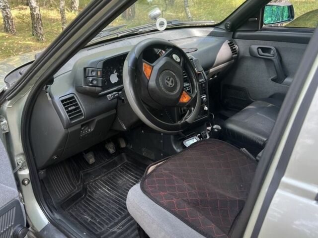 Сірий ВАЗ 2110, об'ємом двигуна 1.6 л та пробігом 178 тис. км за 1302 $, фото 1 на Automoto.ua