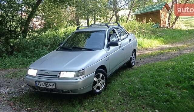 Серый ВАЗ 2110, объемом двигателя 1.6 л и пробегом 290 тыс. км за 1350 $, фото 1 на Automoto.ua