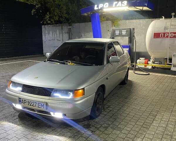 Серый ВАЗ 2110, объемом двигателя 1.6 л и пробегом 240 тыс. км за 2450 $, фото 1 на Automoto.ua