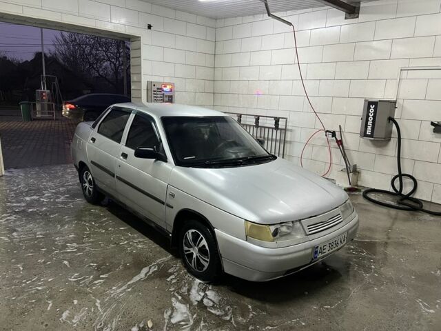 Серый ВАЗ 2110, объемом двигателя 1.6 л и пробегом 777 тыс. км за 950 $, фото 1 на Automoto.ua