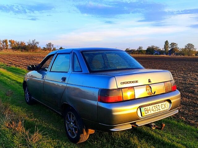 Серый ВАЗ 2110, объемом двигателя 1.6 л и пробегом 280 тыс. км за 1300 $, фото 1 на Automoto.ua