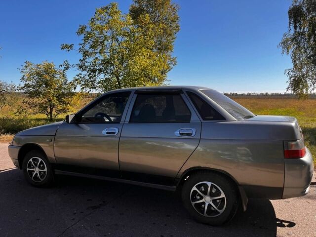 Серый ВАЗ 2110, объемом двигателя 1.6 л и пробегом 145 тыс. км за 2100 $, фото 1 на Automoto.ua