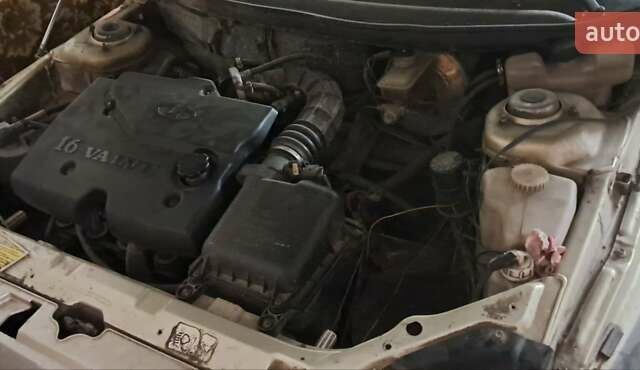 Серый ВАЗ 2110, объемом двигателя 1.6 л и пробегом 450 тыс. км за 1100 $, фото 1 на Automoto.ua