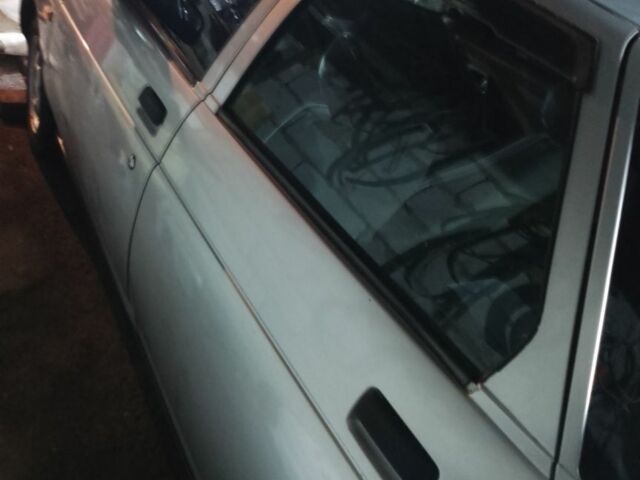 Сірий ВАЗ 2110, об'ємом двигуна 1.6 л та пробігом 350 тис. км за 2000 $, фото 1 на Automoto.ua