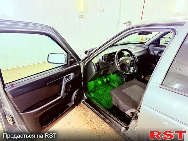 Сірий ВАЗ 2110, об'ємом двигуна 1.6 л та пробігом 181 тис. км за 1900 $, фото 1 на Automoto.ua