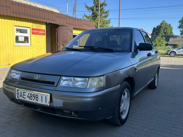 Серый ВАЗ 2110, объемом двигателя 1.6 л и пробегом 315 тыс. км за 2200 $, фото 1 на Automoto.ua
