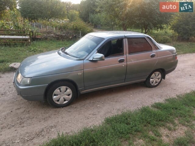 Серый ВАЗ 2110, объемом двигателя 1.6 л и пробегом 200 тыс. км за 1650 $, фото 1 на Automoto.ua