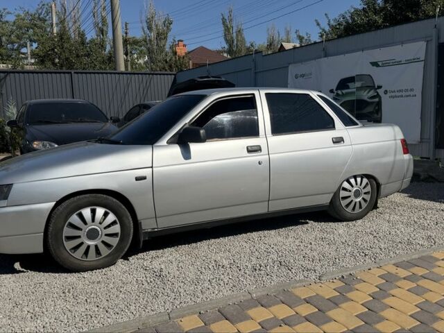Серый ВАЗ 2110, объемом двигателя 1.6 л и пробегом 169 тыс. км за 2001 $, фото 1 на Automoto.ua