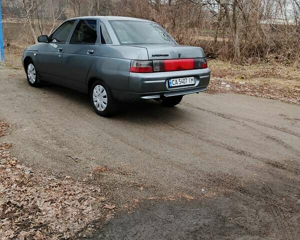 Серый ВАЗ 2110, объемом двигателя 1.6 л и пробегом 300 тыс. км за 1700 $, фото 1 на Automoto.ua