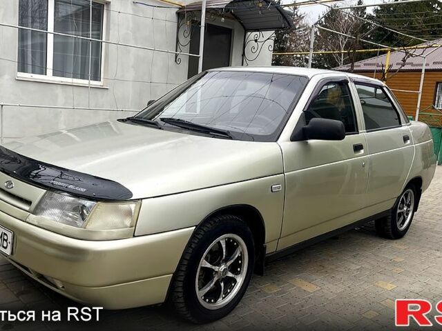 Серый ВАЗ 2110, объемом двигателя 1.6 л и пробегом 200 тыс. км за 2100 $, фото 1 на Automoto.ua