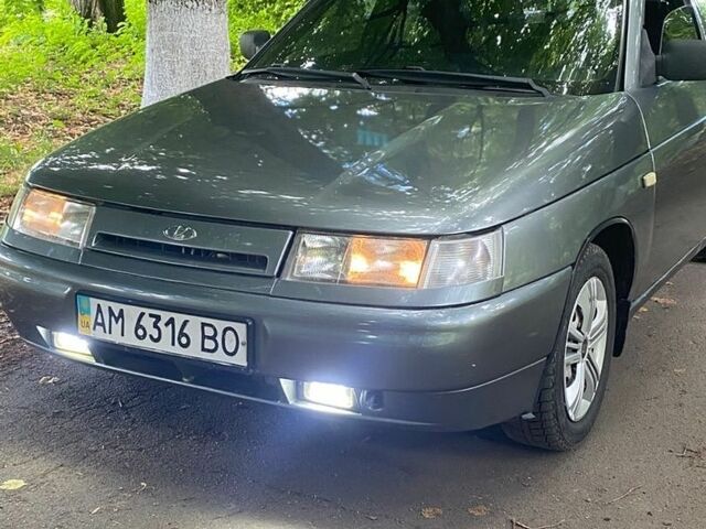 Серый ВАЗ 2110, объемом двигателя 1.6 л и пробегом 290 тыс. км за 2250 $, фото 1 на Automoto.ua