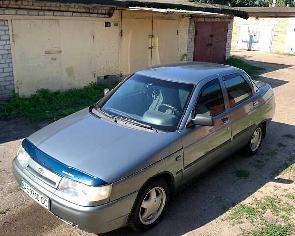 Серый ВАЗ 2110, объемом двигателя 1.6 л и пробегом 168 тыс. км за 2800 $, фото 1 на Automoto.ua