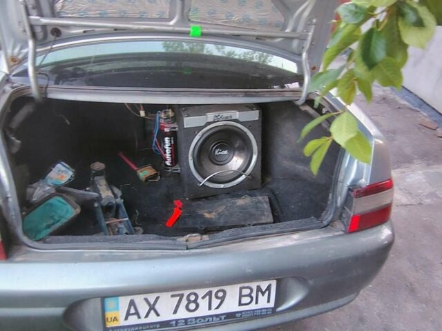 Серый ВАЗ 2110, объемом двигателя 1.6 л и пробегом 170 тыс. км за 950 $, фото 1 на Automoto.ua