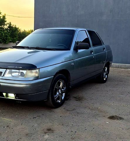 Серый ВАЗ 2110, объемом двигателя 1.6 л и пробегом 165 тыс. км за 2100 $, фото 1 на Automoto.ua