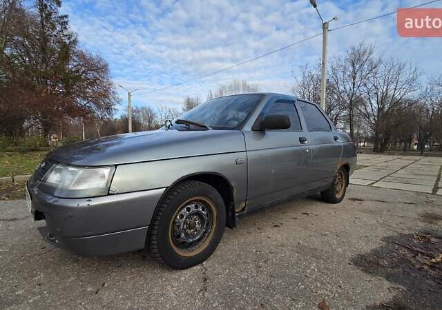 Серый ВАЗ 2110, объемом двигателя 1.6 л и пробегом 270 тыс. км за 1300 $, фото 1 на Automoto.ua