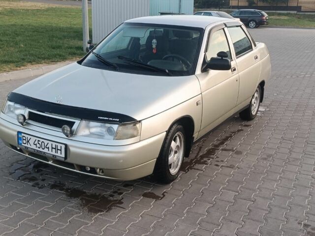 Серый ВАЗ 2110, объемом двигателя 1.6 л и пробегом 213 тыс. км за 1600 $, фото 1 на Automoto.ua