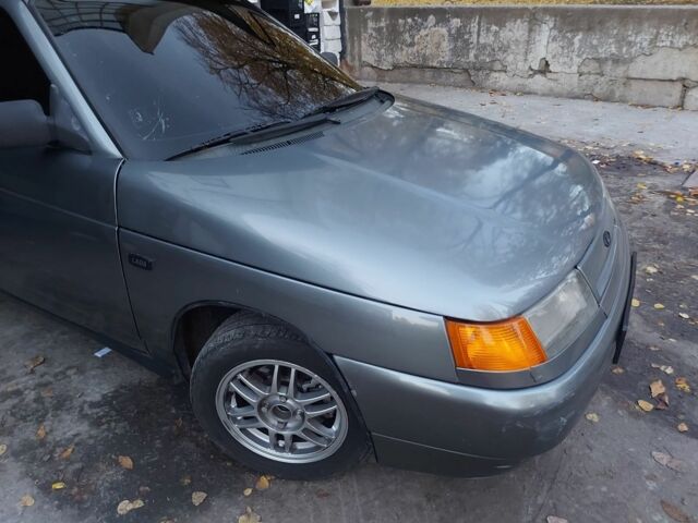 Серый ВАЗ 2110, объемом двигателя 1.6 л и пробегом 187 тыс. км за 2400 $, фото 1 на Automoto.ua