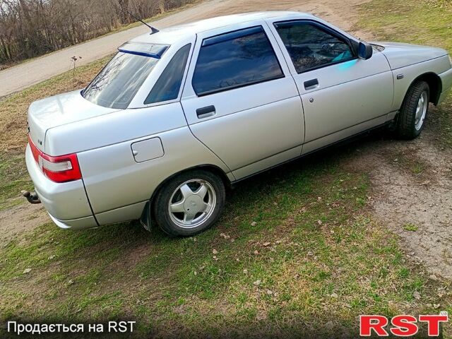 Серый ВАЗ 2110, объемом двигателя 1.6 л и пробегом 140 тыс. км за 1999 $, фото 1 на Automoto.ua