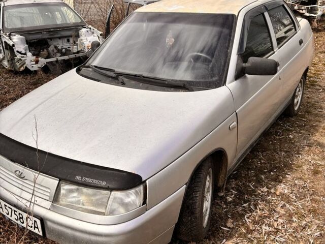 Серый ВАЗ 2110, объемом двигателя 1.6 л и пробегом 200 тыс. км за 1400 $, фото 1 на Automoto.ua