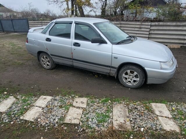 Серый ВАЗ 2110, объемом двигателя 0 л и пробегом 111 тыс. км за 1900 $, фото 1 на Automoto.ua
