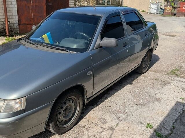 Серый ВАЗ 2110, объемом двигателя 1.6 л и пробегом 95 тыс. км за 1750 $, фото 1 на Automoto.ua