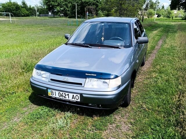 Серый ВАЗ 2110, объемом двигателя 1.6 л и пробегом 187 тыс. км за 2000 $, фото 1 на Automoto.ua