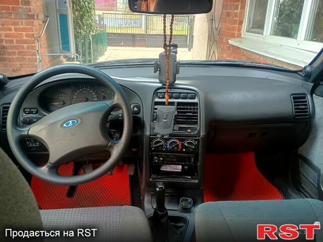 Серый ВАЗ 2110, объемом двигателя 1.6 л и пробегом 249 тыс. км за 1900 $, фото 1 на Automoto.ua