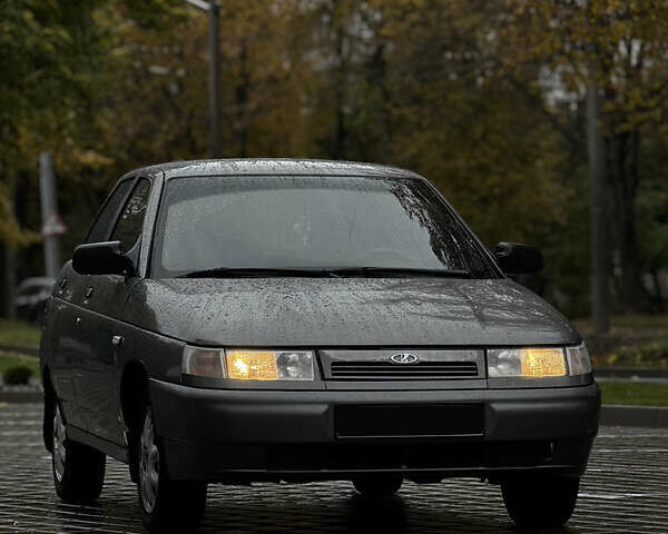 Серый ВАЗ 2110, объемом двигателя 1.6 л и пробегом 90 тыс. км за 2400 $, фото 1 на Automoto.ua