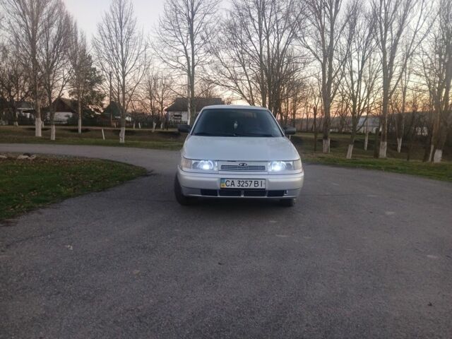 Серый ВАЗ 2110, объемом двигателя 1 л и пробегом 159 тыс. км за 2400 $, фото 1 на Automoto.ua