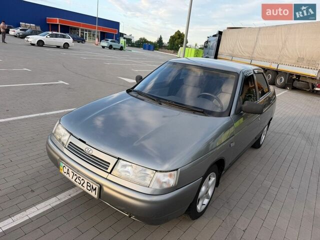 Серый ВАЗ 2110, объемом двигателя 1.6 л и пробегом 140 тыс. км за 2999 $, фото 1 на Automoto.ua