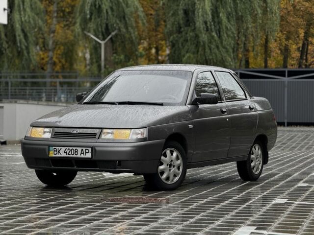 Серый ВАЗ 2110, объемом двигателя 1.6 л и пробегом 170 тыс. км за 2500 $, фото 1 на Automoto.ua