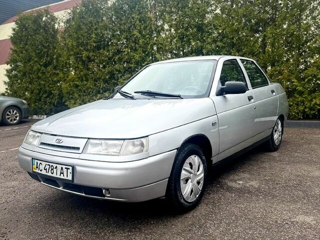 Серый ВАЗ 2110, объемом двигателя 1.6 л и пробегом 155 тыс. км за 2900 $, фото 1 на Automoto.ua