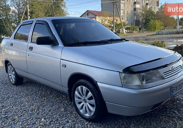 Серый ВАЗ 2110, объемом двигателя 1.6 л и пробегом 195 тыс. км за 2400 $, фото 1 на Automoto.ua