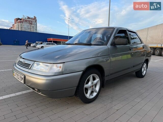 Серый ВАЗ 2110, объемом двигателя 1.6 л и пробегом 140 тыс. км за 2800 $, фото 1 на Automoto.ua