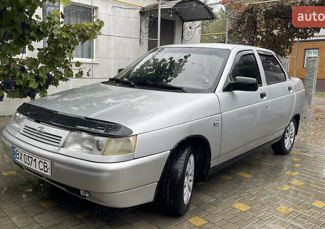 Серый ВАЗ 2110, объемом двигателя 1.6 л и пробегом 195 тыс. км за 2450 $, фото 1 на Automoto.ua