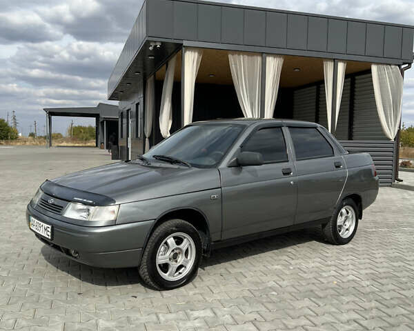 Сірий ВАЗ 2110, об'ємом двигуна 1.6 л та пробігом 141 тис. км за 2800 $, фото 1 на Automoto.ua