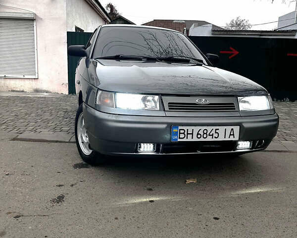 Серый ВАЗ 2110, объемом двигателя 1.6 л и пробегом 104 тыс. км за 3850 $, фото 1 на Automoto.ua