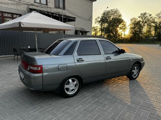 Сірий ВАЗ 2110, об'ємом двигуна 1.6 л та пробігом 120 тис. км за 3200 $, фото 1 на Automoto.ua