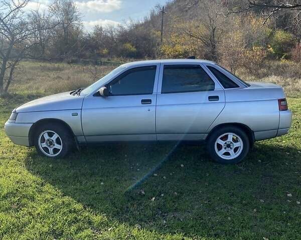 Серый ВАЗ 2110, объемом двигателя 1.6 л и пробегом 430 тыс. км за 1900 $, фото 1 на Automoto.ua