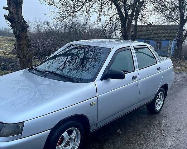 Серый ВАЗ 2110, объемом двигателя 1.6 л и пробегом 473 тыс. км за 3500 $, фото 1 на Automoto.ua