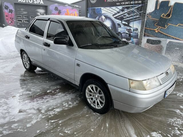 Серый ВАЗ 2110, объемом двигателя 1.6 л и пробегом 180 тыс. км за 3100 $, фото 1 на Automoto.ua