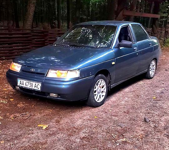Синий ВАЗ 2110, объемом двигателя 1.5 л и пробегом 400 тыс. км за 1100 $, фото 1 на Automoto.ua