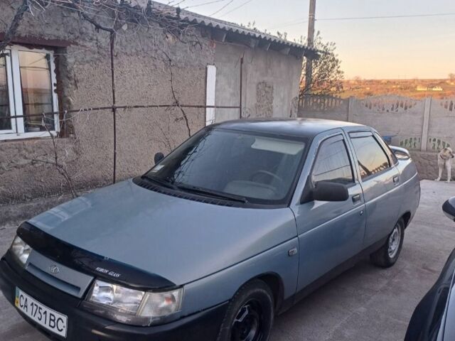 Синий ВАЗ 2110, объемом двигателя 2 л и пробегом 229 тыс. км за 1300 $, фото 1 на Automoto.ua