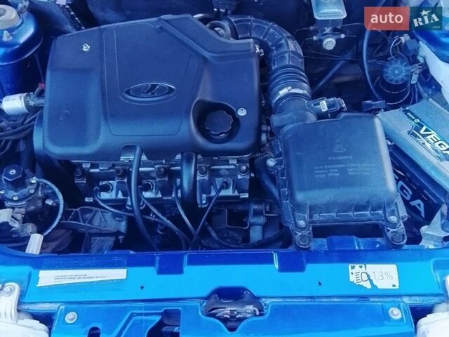 Синий ВАЗ 2110, объемом двигателя 1.6 л и пробегом 211 тыс. км за 2100 $, фото 1 на Automoto.ua